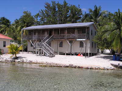 Image of Reefs End Lodge on Tobacco Caye